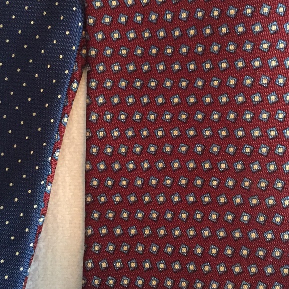 Tommy Hilfiger maroon and navy tie - Picture 4 of 4